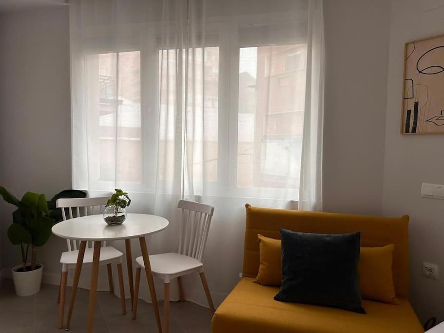 Cozy Studio In Tetuan - En 1/8 Madrid Extérieur photo